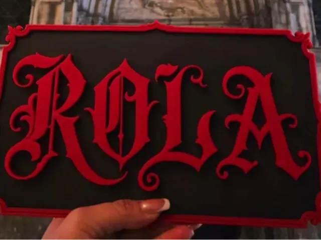 Street Art Typography: "ROLA" Tag (No Supports)