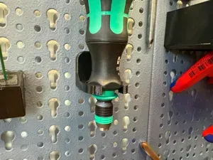 WERA Bithalter mit Rapidaptor für Küpper Lochwand