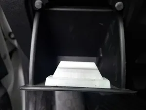 Opel Vivaro driver's side glove box handle
