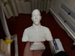 Lewis Hamilton（刘易斯汉密尔顿）雕像