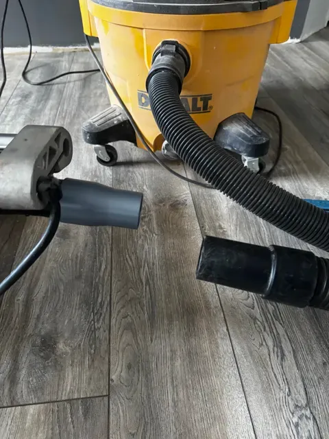 DeWalt DWS780 Miter Saw to DXV09P Shop Vac — Фото 2 из 5