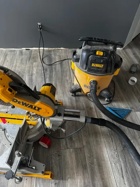 DeWalt DWS780 Miter Saw to DXV09P Shop Vac — Фото 3 из 5