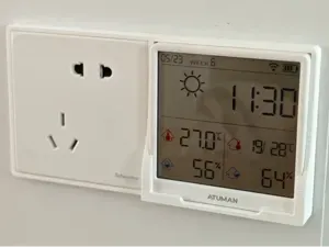 基于86墙面插座的无线开关和智能设备扩展支架