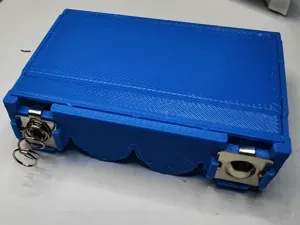 富斯FS-i6x航模遥控器电池无损改聚合物充电电池盒