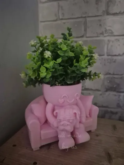 Happy Pot with Bench & English Bulldog — Фото 3 из 6