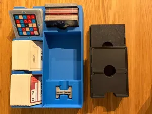 Codenames Box Insert (Fits Foldable Grid)