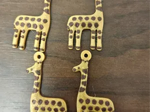 Giraffe Earring - 2-Color AMS, Both Facings