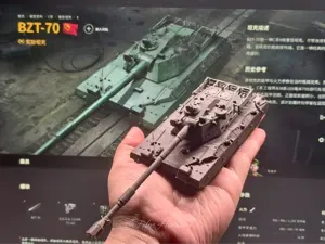 坦克世界 BZT-70重型坦克 1:72