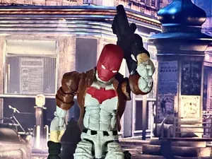 Red Hood – Articulated Action Figure (DC Comics)