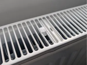 Panel Radiator Top Grille Clip