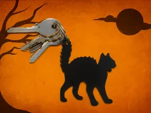 cat halloween keychain