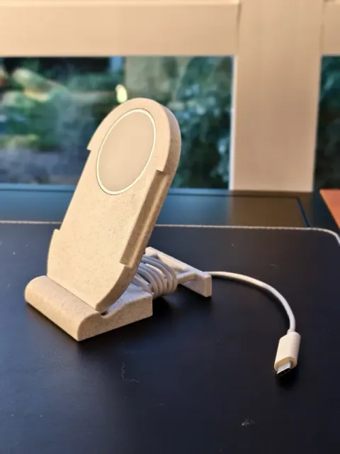 The Ultimate Adjustable Pixelsnap Charging Stand — Фото 9 из 10
