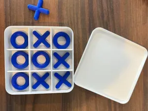 Tic-Tac-Toe Travel Game with Press-On Lid