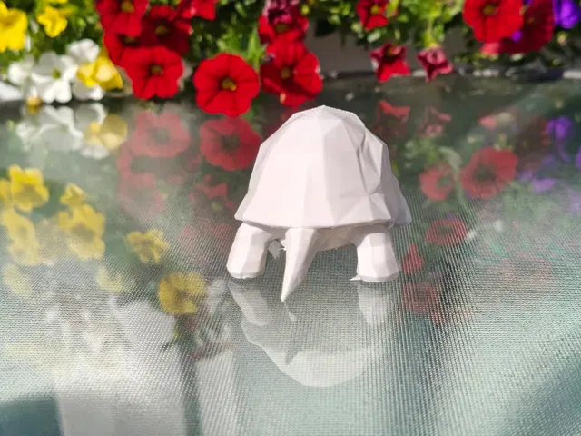 Geometric Low Poly Tortoise Figurine — Фото 10 из 10