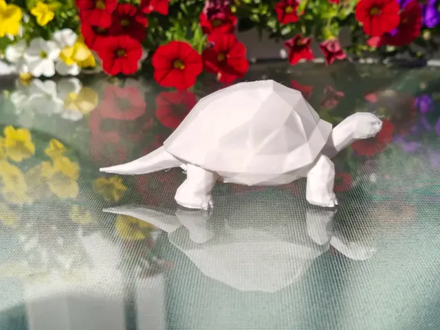 Geometric Low Poly Tortoise Figurine — Фото 8 из 10
