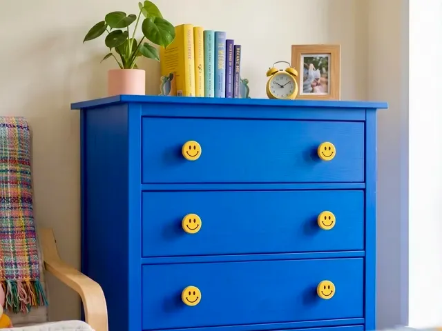Universal Smiley Face Drawer & Cabinet Knob — Image 2 of 6