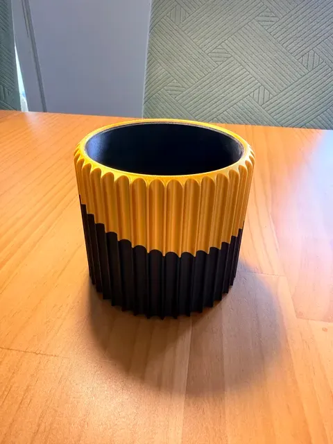 Decorative Ribbed Planter — Фото 2 из 11