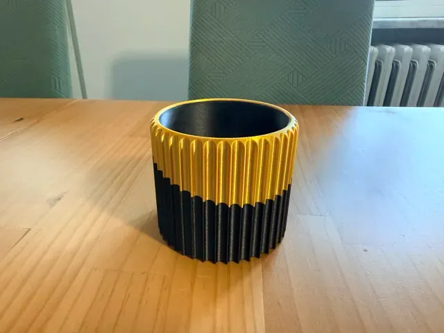 Decorative Ribbed Planter — Фото 11 из 11