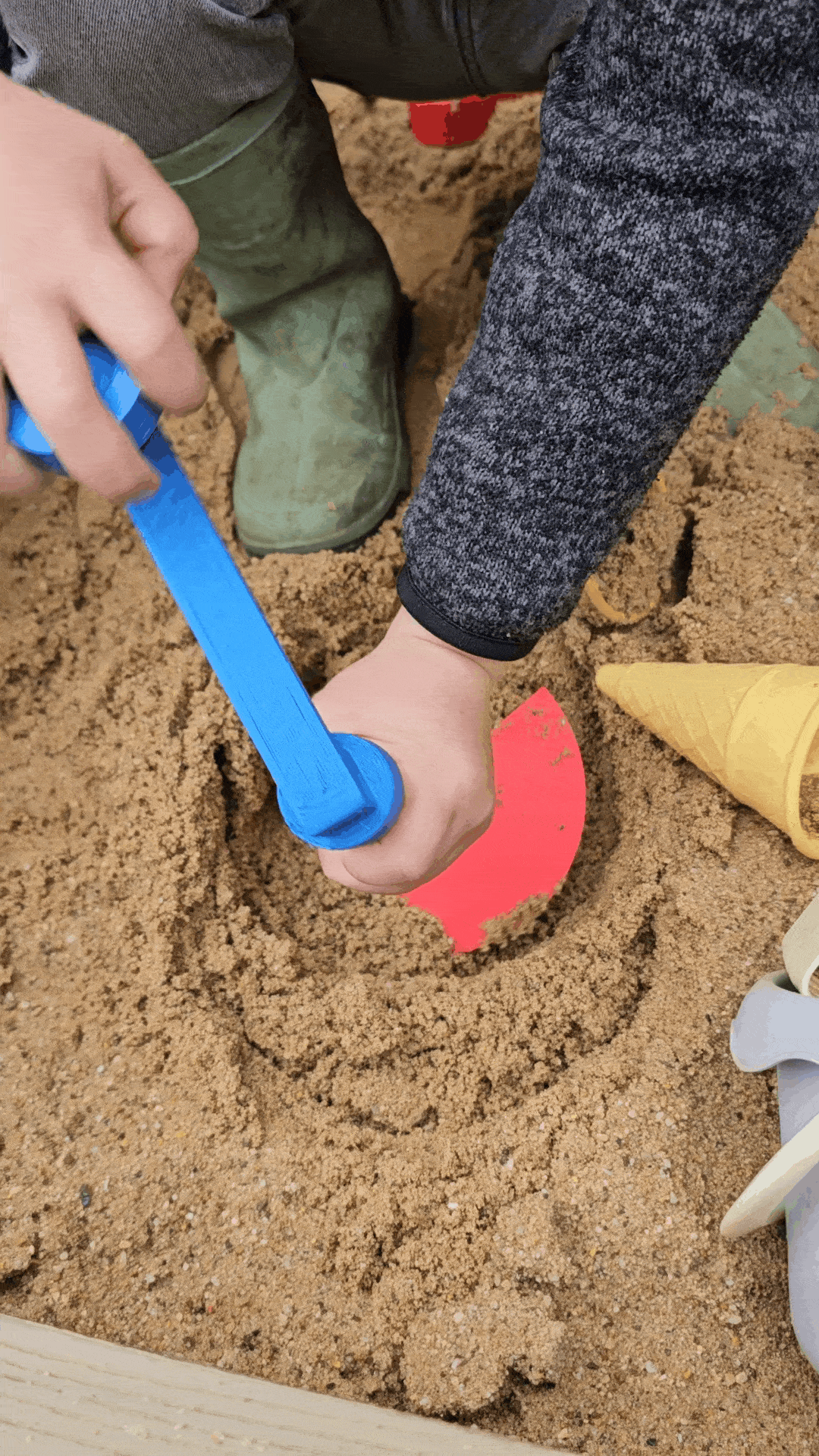 Drill for the sandpit