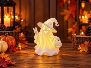 Leuchtender Halloween-Geist mit Hexenhut & Kürbis