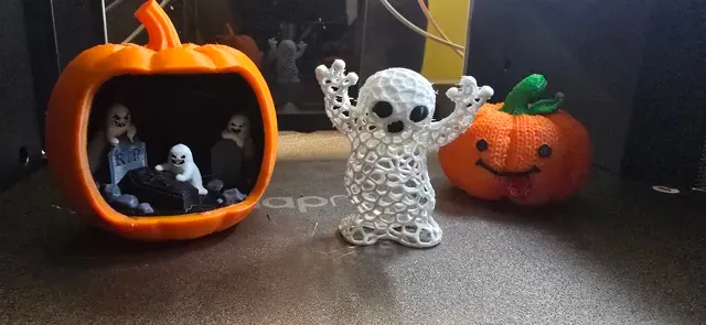 Voronoi Halloween Ghost – Spooky Decoration — Фото 4 из 4