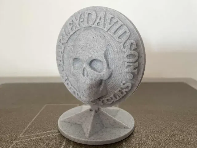 Logo del teschio Harley Davidson con stand