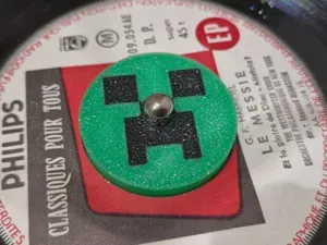 Vinyl Adapter 45 RPM (7") Minecraft Creeper