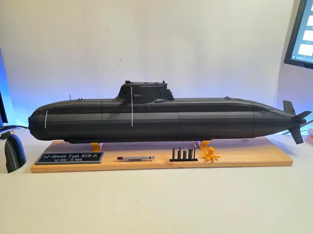 Typ 212 A Modern German Submarine 1:72 — Image 6 of 10