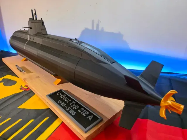 Typ 212 A Modern German Submarine 1:72 — Image 3 of 10