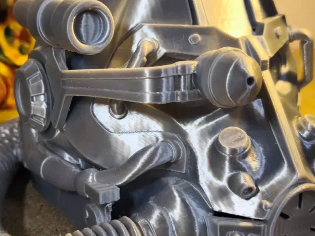 Fallout: Helmet t-60 scale — Image 7 of 16