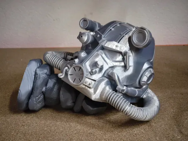 Fallout: Helmet t-60 scale — Image 11 of 16