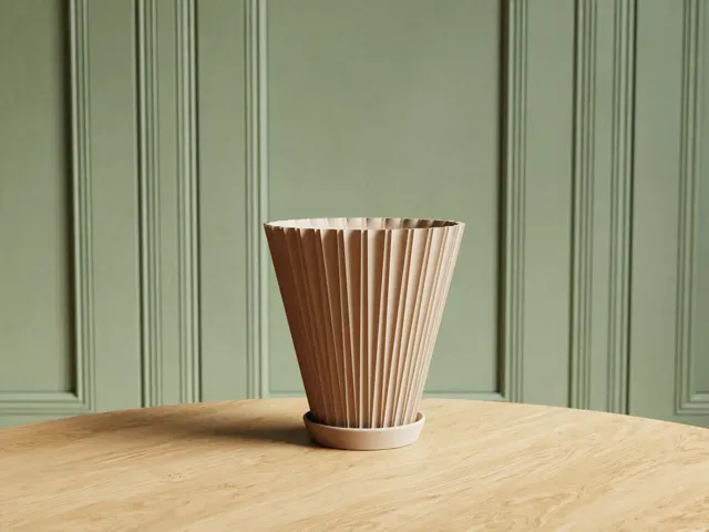 Scandi-Style Fluted Flower Pot with Drainage Tray — Фото 7 из 17