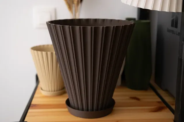 Scandi-Style Fluted Flower Pot with Drainage Tray — Фото 17 из 17