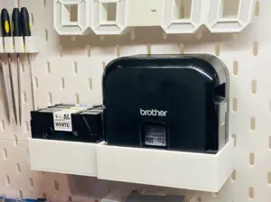 Brother P-Touch Cube Plus Halter für Ikea Skadis