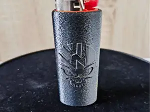 VW Skull Feuerzeughülle für Bic Feuerzeuge
