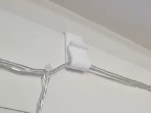Window hook for light string