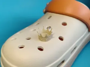 Crown croc charm (Jibbitz)