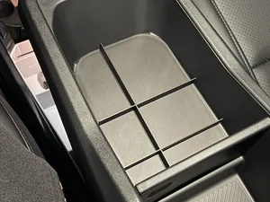 Kia EV4 Organizer Mittelarmlehne