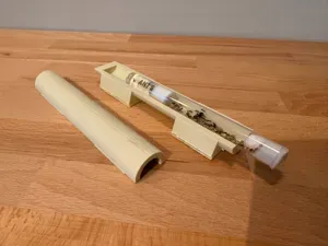 Simple Ant Test Tube Holder