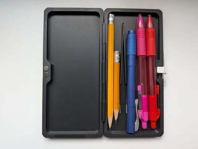 Hollow Knight Magnetic Pencil Case — Фото 6 из 12