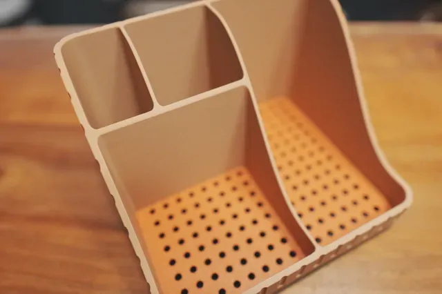 Compact Bathroom Organizer Caddy [Charge & Drain] — Фото 4 из 9