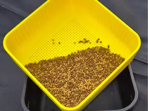 Bait tub pellet Drainer