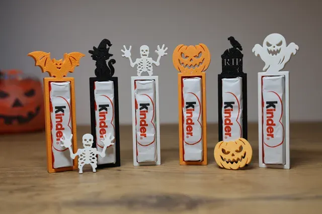 Halloween Witch Cat Holder for Kinderschokolade — Image 5 of 6