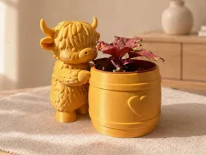 Cute Highland Cow Barrel Planter