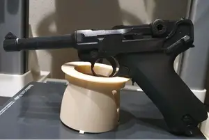 Luger P08 Starr
