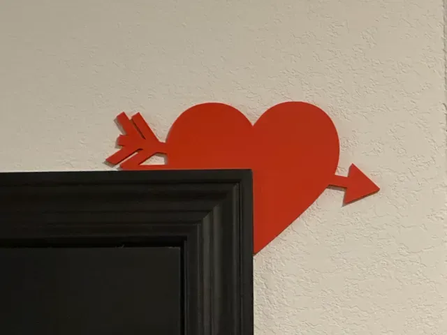 Valentine's Day Heart with Arrow Door Corner — Фото 2 из 2