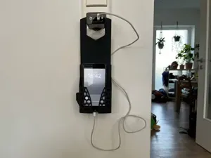 Universal Netzteil-Handyhalter - kein Bohren!