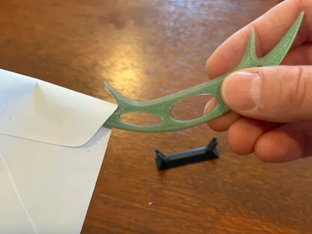 Letter Opener: Klingon Bat'leth with display stand — Фото 5 из 5