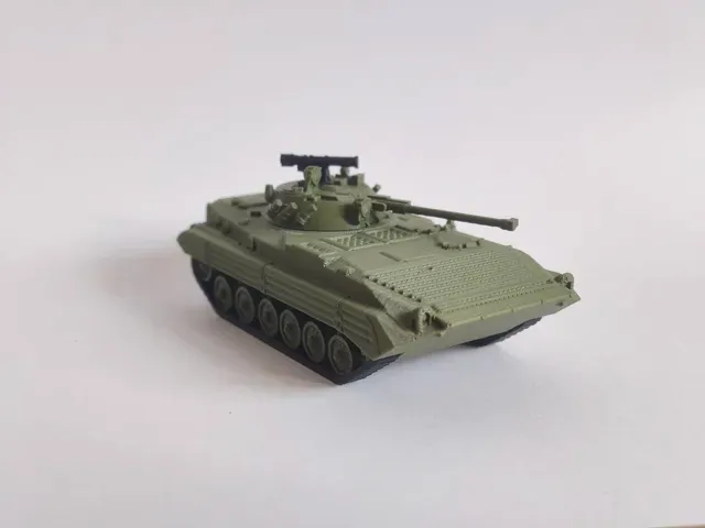 BMP-2 tracked infantry fighting vehicle — Фото 2 из 3