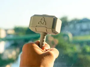 One-Piece Thor’s Hammer – Spin & Magnet